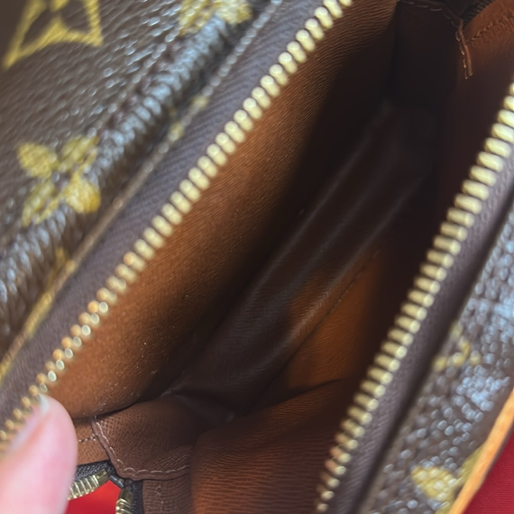 Louis Vuitton Vintage Amazon Crossbody. EVC plus LV dust bag FLASH SALE - Picture 5 of 16